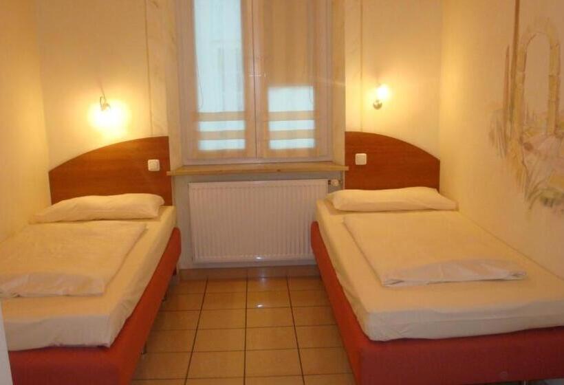 Номер Стандарт Индивидуальный, Stadthotel Passau