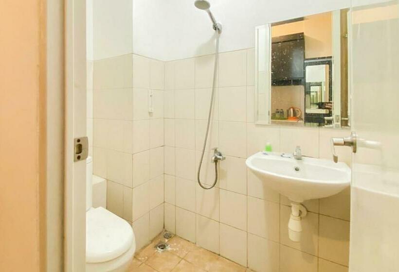 Студия Стандарт, Redliving Apartemen Riverview Residence   Yapadi Group Tower Mahakam