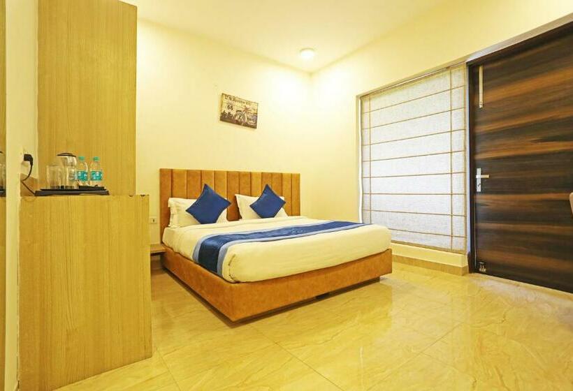 带大床的豪华间, Ab Inn Huda City Center