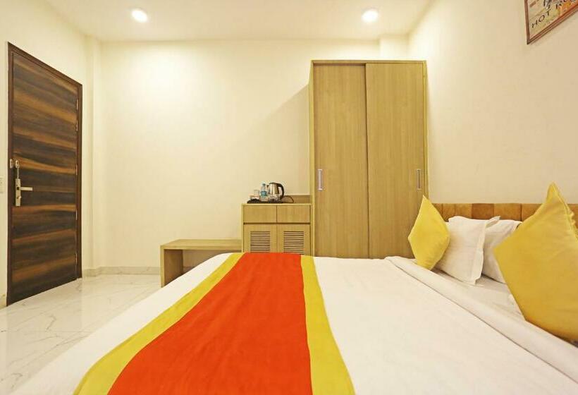 带大床的高级房间, Ab Inn Huda City Center