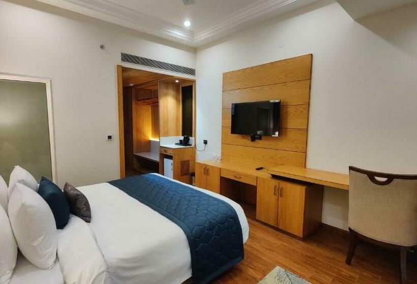 Стандартный Номер Кровать Кинг, Kaithal Resort   Kasauli