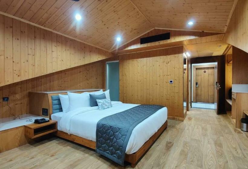 Номер Стандарт Вид на Сад, Kaithal Resort   Kasauli