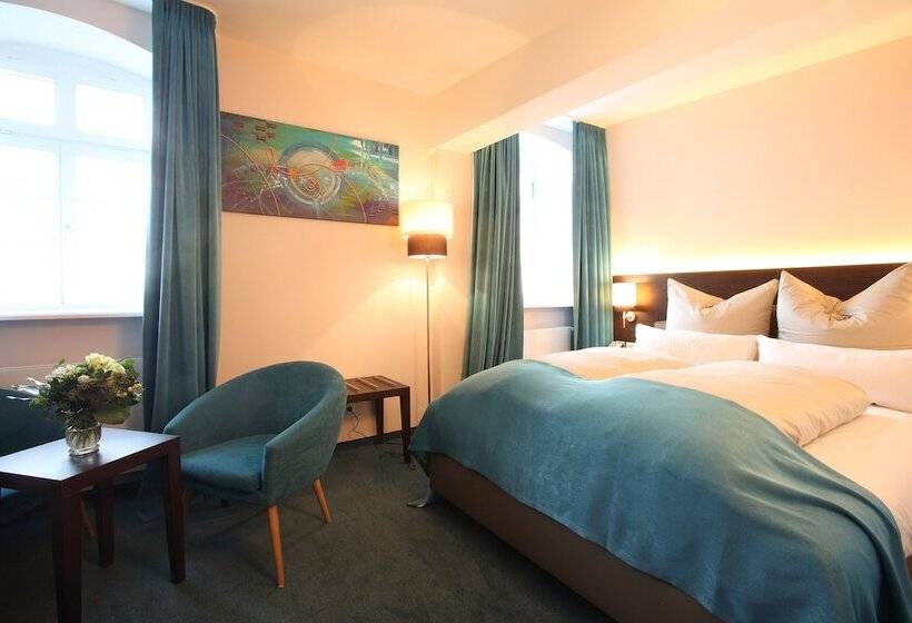 Номер Стандарт, Mainchateau