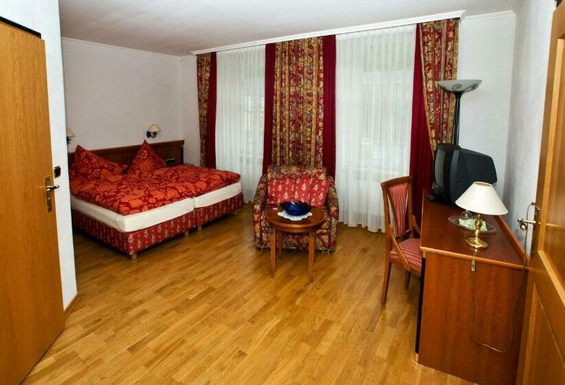 اتاق لوکس, Moselland Hotel Im Enderttal Zum Onkel Willi