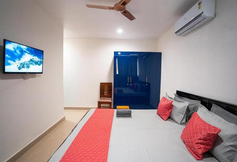 اتاق لوکس, Yellow Bells Signature Hitec City