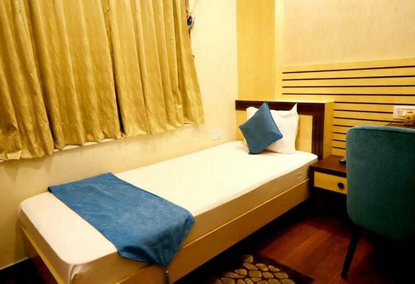Номер Deluxe Одноместный, Avenue Plaza ! Serampore   Samrat Restaurant, N S Avenue