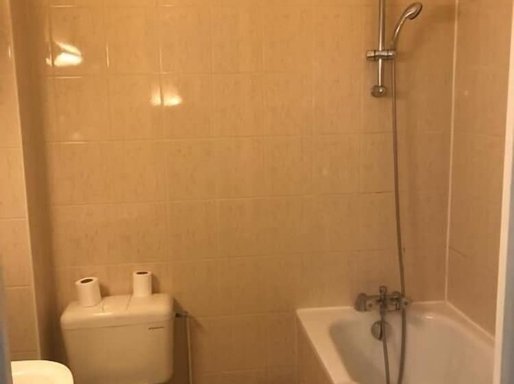 Номер Стандарт Индивидуальный, Hôtel Des Couronnes Châteaudun