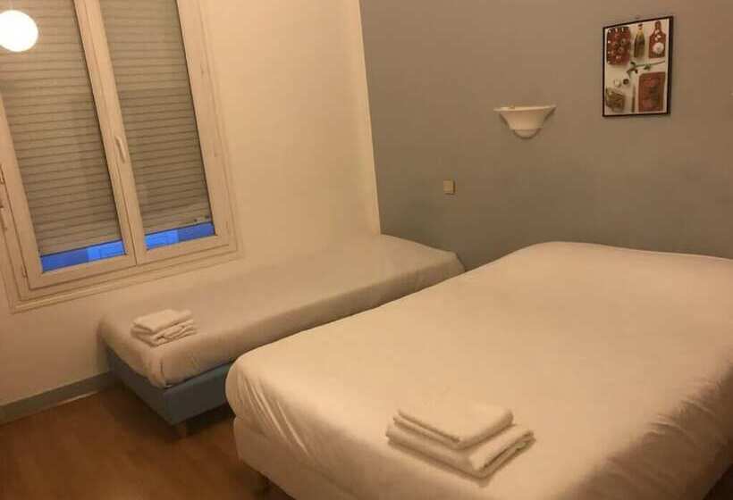 Номер Стандарт, Hôtel Des Couronnes Châteaudun