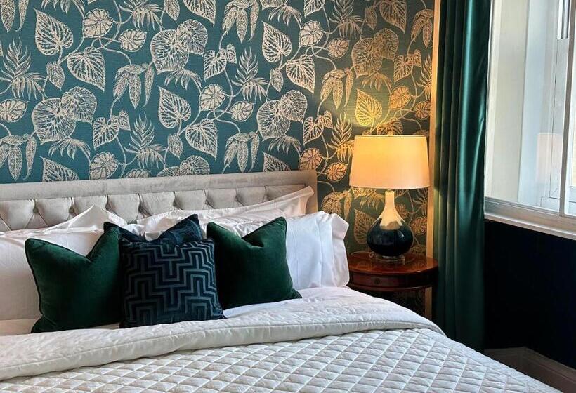 اتاق سوپریور با تخت بزرگ, Burford Lodge Hotel   Adults Only