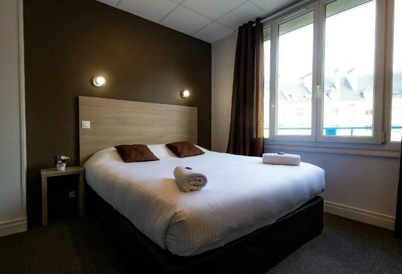 Номер Стандарт, Logis Hotel Du Chateau