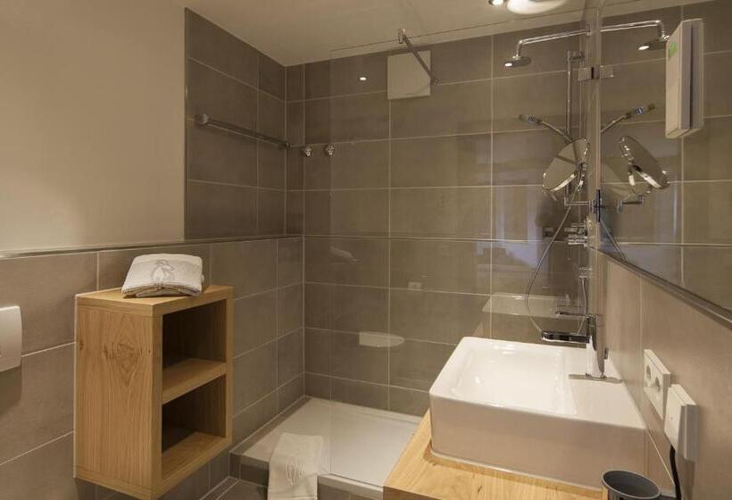 اتاق لوکس با بالکن, Boutique Hotel Gams