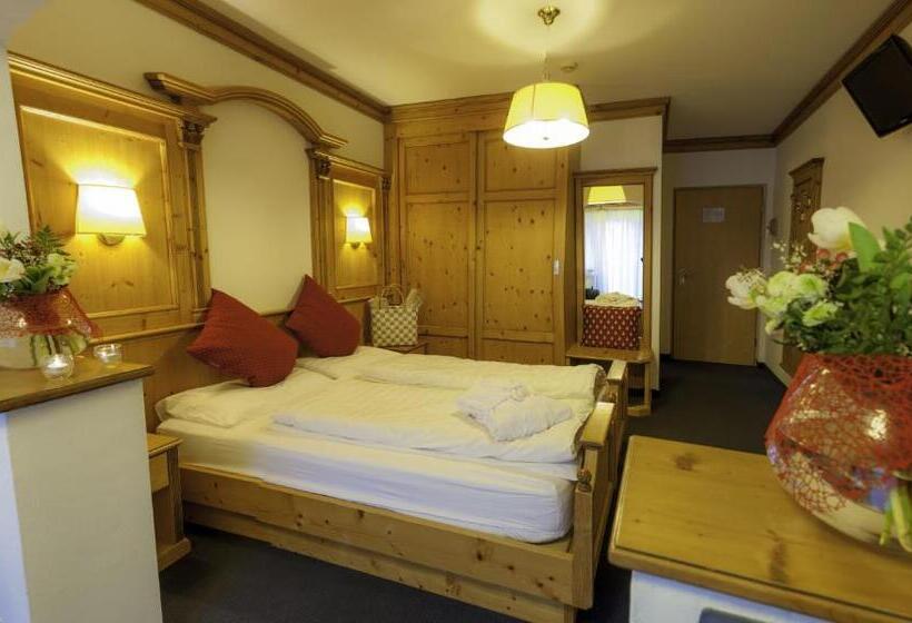 Mini Suite, Alaska