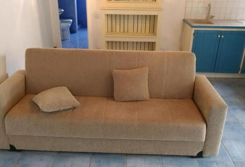 Бунгало Стандарт, Bed & Breakfast Laino