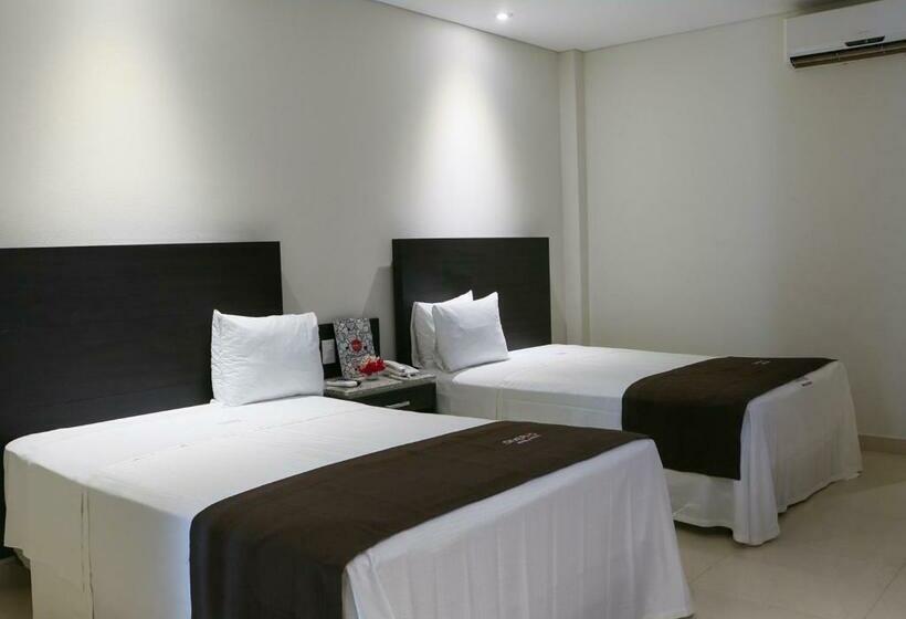 스탠다드 룸 더블 침대 2개, Diverxo Hotel & Villas