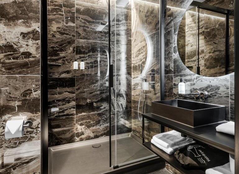 غرفة قياسية, Le Marin Boutique