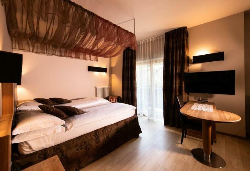 سوییت جونیور, Sport Hotel S. Vigilio