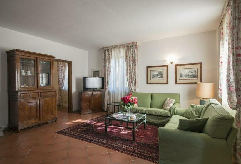 آپارتمان 4 خوابه, Villa Agostoli