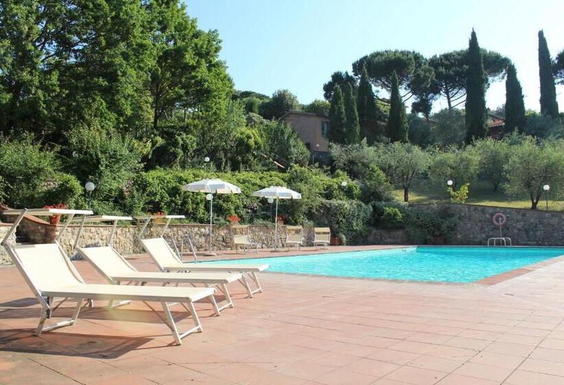 2 Bedroom Apartment Garden View, Villa Agostoli