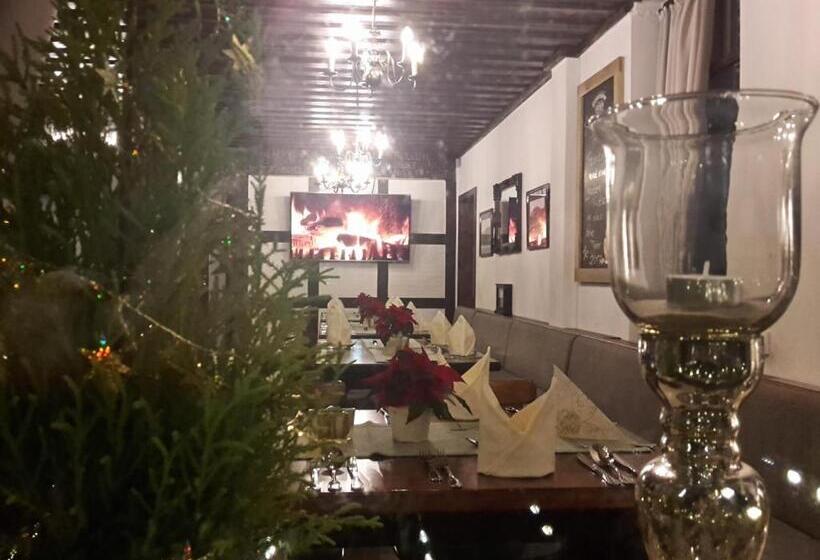 Номер Стандарт, Bigger Hof   Wirtshaus Platzhirsch Am Jahnplatz