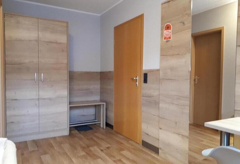 Номер Deluxe Одноместный, Bigger Hof   Wirtshaus Platzhirsch Am Jahnplatz