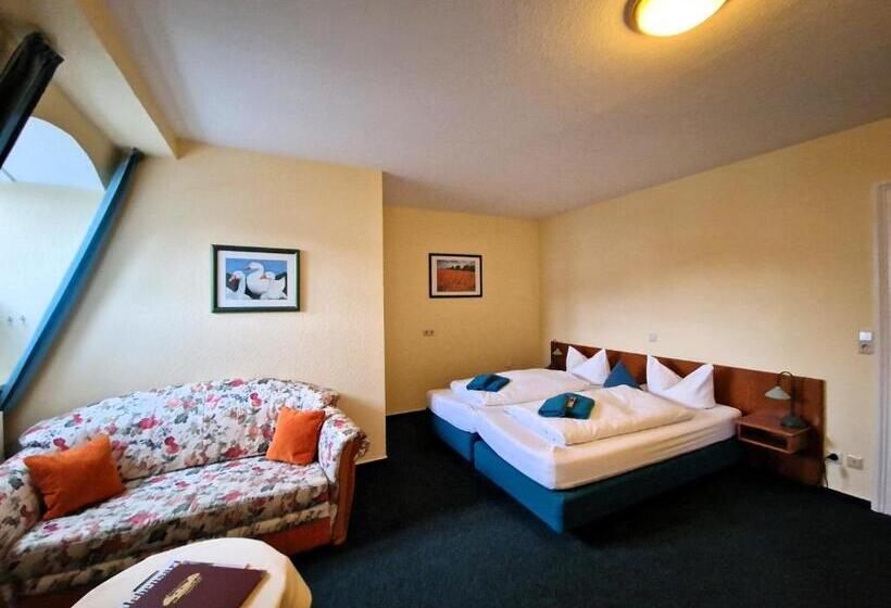 Comfort room with lake view, Fährhaus Niederkleveez