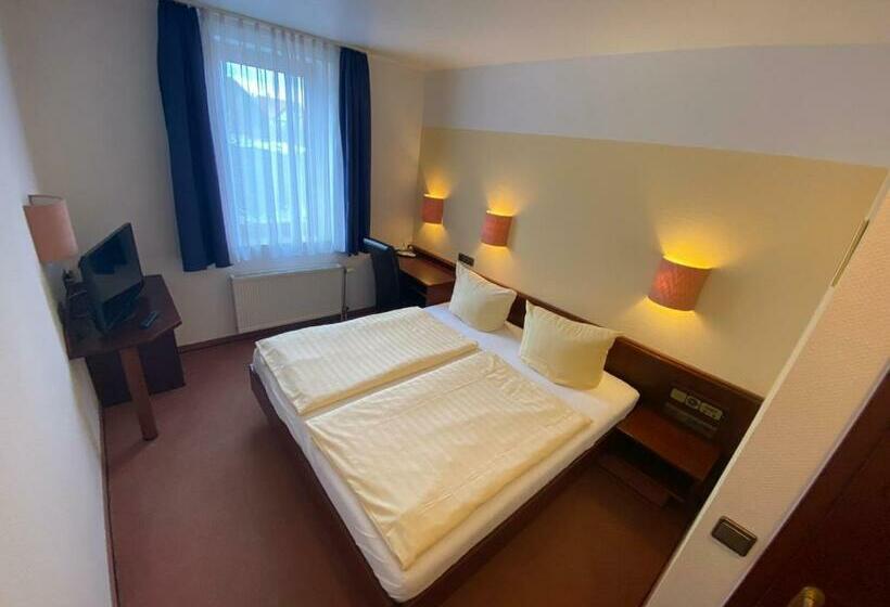 Номер Стандарт, Traditionshotel Goldener Löwe