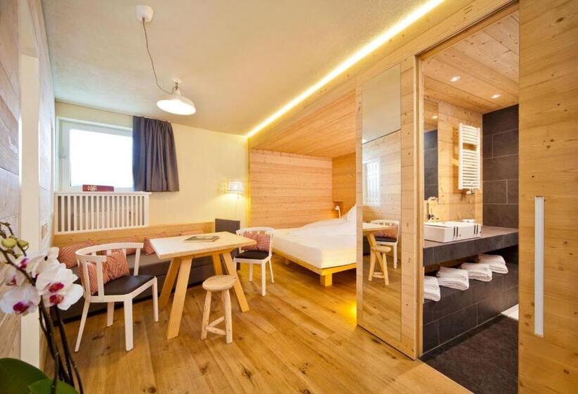 Номер Стандарт Вид на Горы, Glacier Hotel Grawand