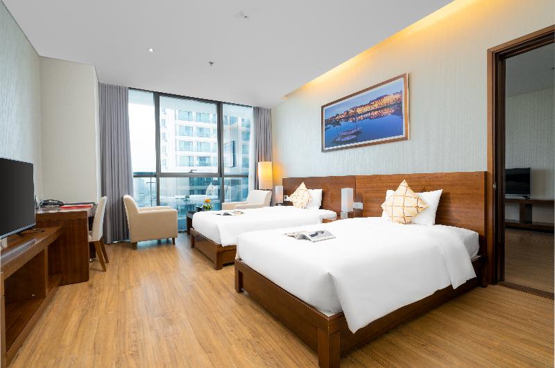 اتاق سوپریور با چشم‌انداز شهر, Grand Tourane Hotel Da Nang