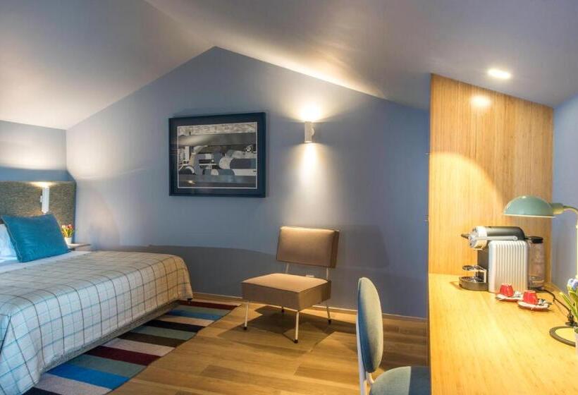 اتاق پنت هاوس, The Editory House Ribeira Porto
