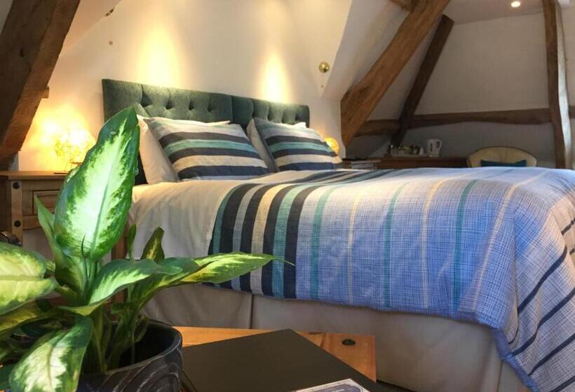 Номер Superior Кровать Кинг, Aberllynfi Riverside Guest House