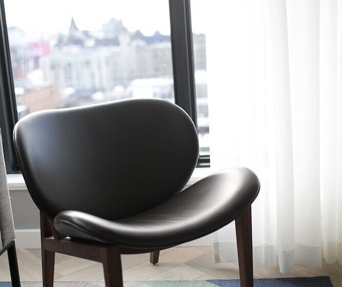 带2个双人床的标准工作室, Andaz Ottawa Byward Market, By Hyatt