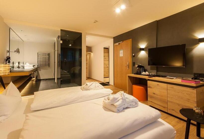 Basis Zimmer, Das Graseck   Mountain Hideaway & Health Care
