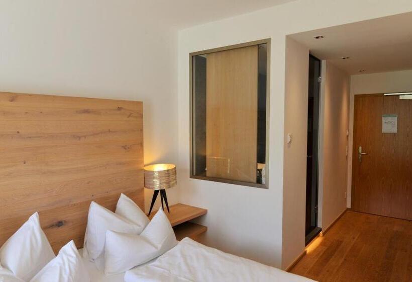 Basis Zimmer, Das Graseck   Mountain Hideaway & Health Care