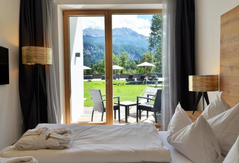 Basis Zimmer, Das Graseck   Mountain Hideaway & Health Care
