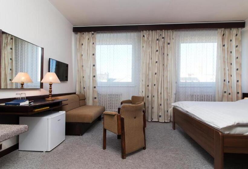 컴포트 룸, Merkur  Jablonec Nad Nisou