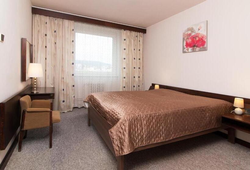 Suite, Merkur  Jablonec Nad Nisou