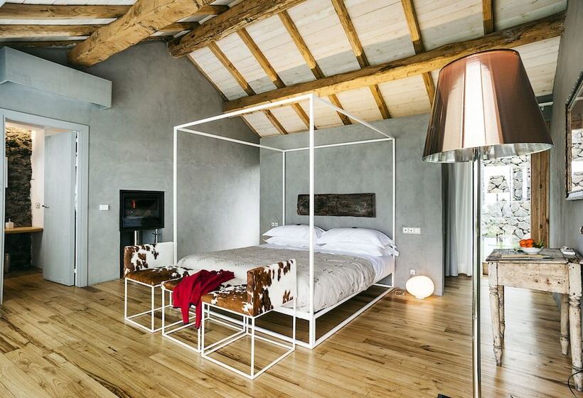 デラックスルーム, Monaci Delle Terre Nere