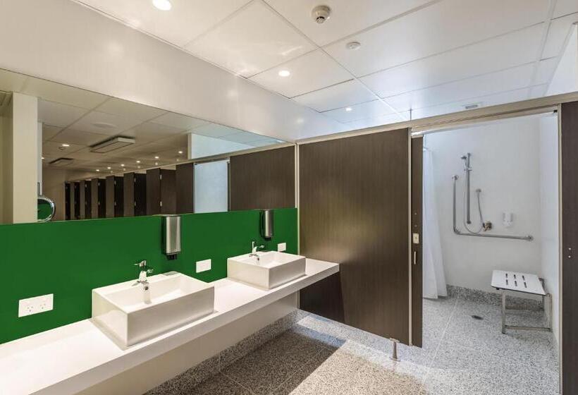 Кровать в Общей Комнате, Lylo Christchurch