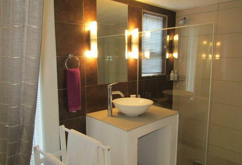 Delüks Stüdyo, Absolute Bosch Guest House