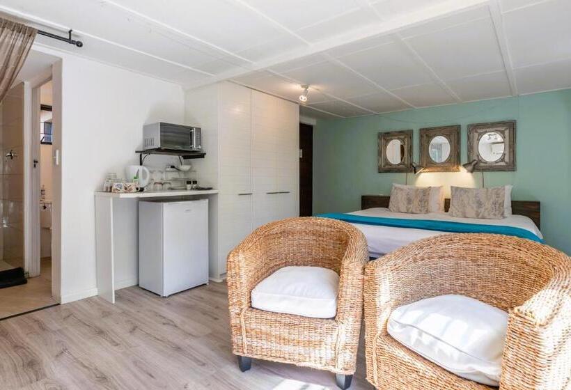 Delüks Stüdyo, Absolute Bosch Guest House