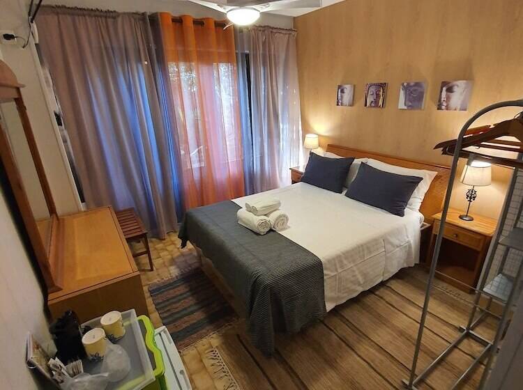 Номер Стандарт, Ocean View Lagos
