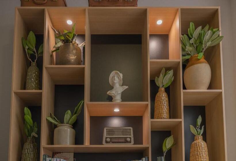 تختخواب در اتاق مشترک, Calm Appart  & Hostel