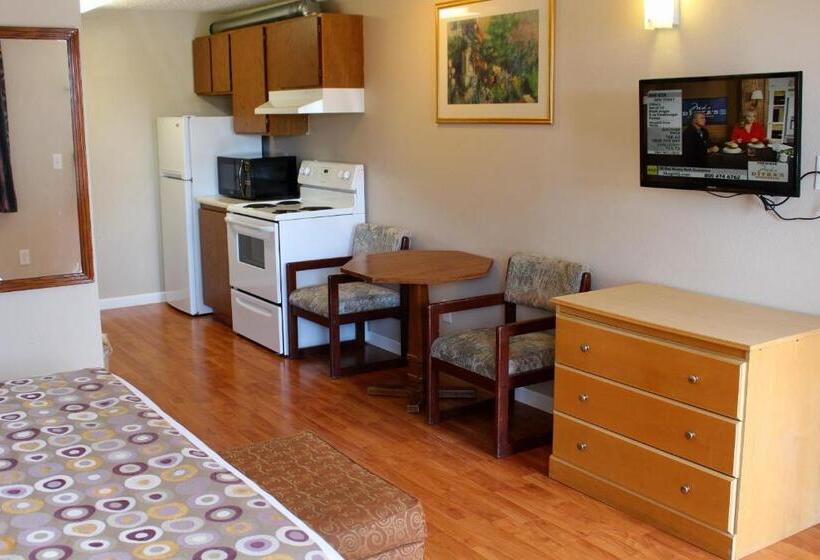 Студио Стандарт Кровать Кинг, Days Inn By Wyndham Lakewood South Tacoma