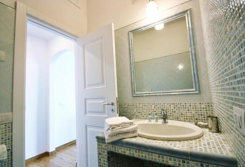 Номер Стандарт Вид на Море, Capri Inn