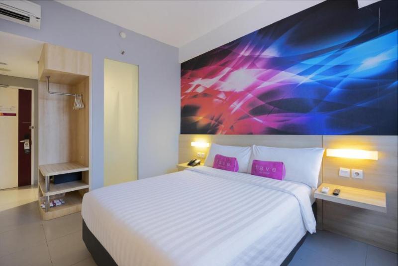 Номер Стандарт Вид на Бассейн, Laska Hotel Subang