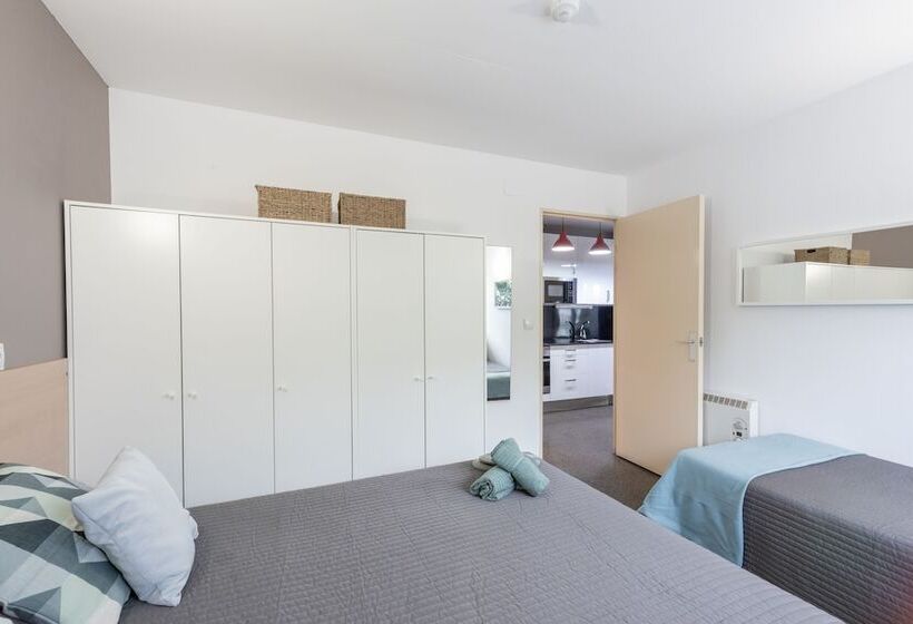 Семейное Студио, Residencia Universitaria Campus Del Mar