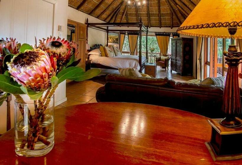 Family Suite, The Loerie Hide