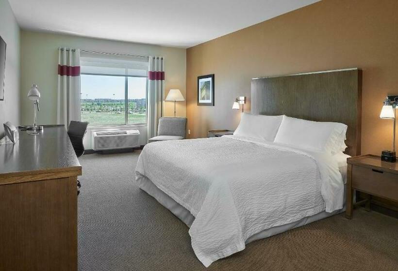 스탠다드 룸 킹사이즈 침대, Four Points By Sheraton Sherwood Park