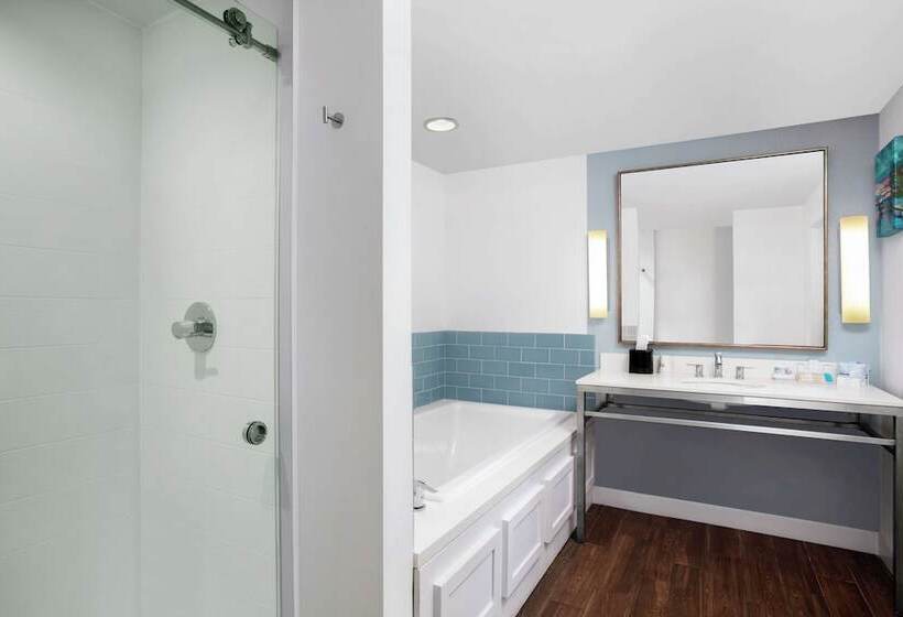 스위트 킹사이즈 침대, Hilton Garden Inn Mobile Downtown