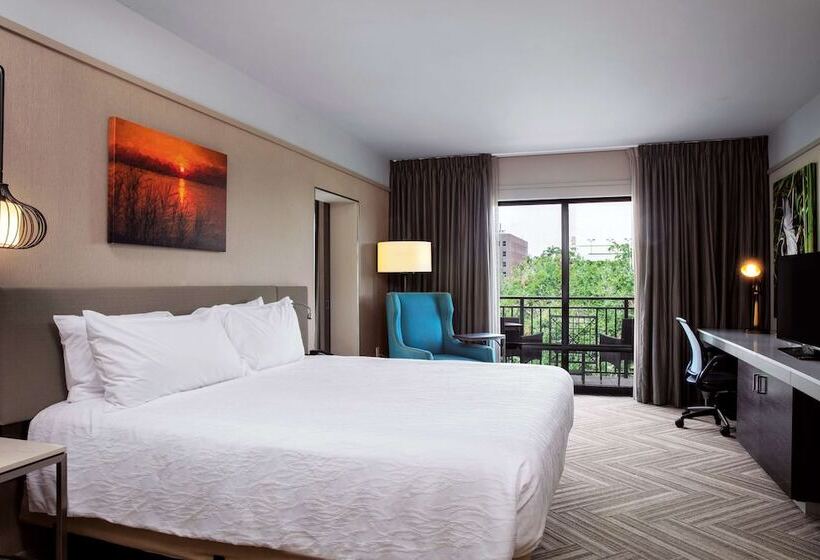 스위트 킹사이즈 침대, Hilton Garden Inn Mobile Downtown